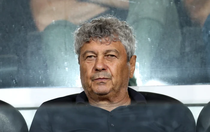 Mircea Lucescu a fost alungat de fanii celor de la Dinamo Kiev, care îl detestă pe antrenorul român pentru perioada de la Şahtior Doneţk