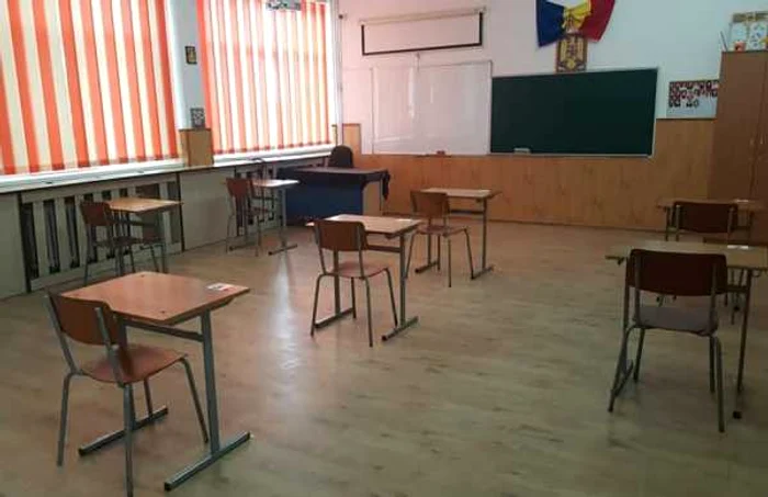 În fiecare clasă vor fi maximum 10 elevi