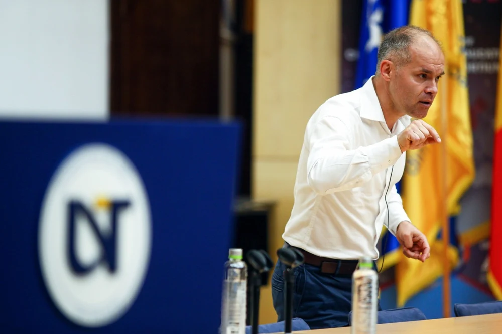 Regula propusă de Daniel Funeriu pe social media: pauză educațională obligatorie la fiecare 5 minute de scrolling