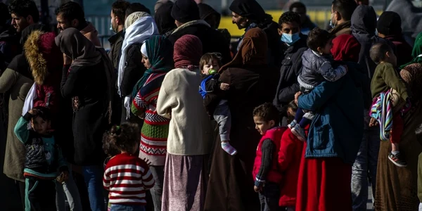 Migranţi la graniţa dintre Turcia şi Grecia FOTO AFP