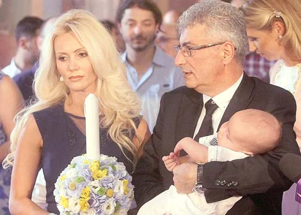 
    Silviu Prigoană şi blonda sunt împreună din vara acestui an Foto: Click!  