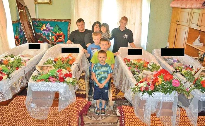 
    Familia Petruţ-Pop,  distrusă de durere după pierderea  a patru copiiFotografii:timponline.ro  