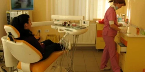 Bacău: Dentiştii nu mai fac faţă solicitărilor