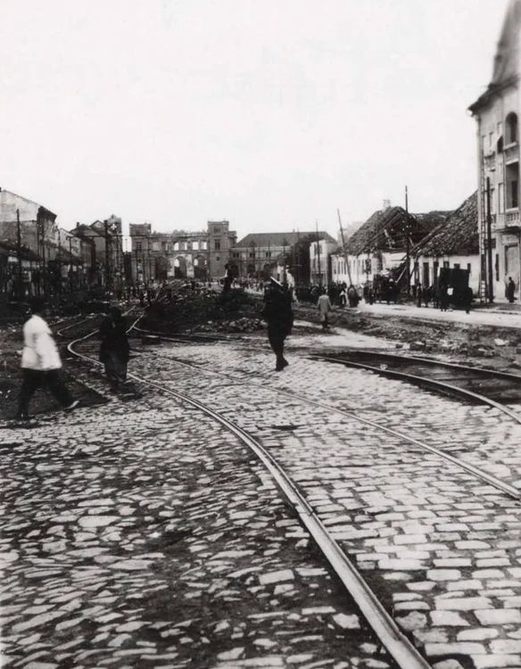 1 Timisoara   Iulie 1944   Valentin Ivanescu jpg jpeg