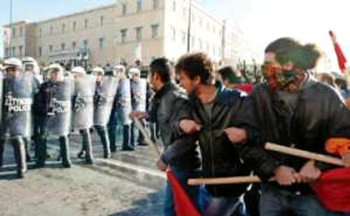 În Grecia revine terorismul cu tentă politică