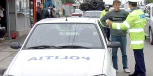 Neamţ: Poliţia a amendat şoferii şi patronii indisciplinaţi