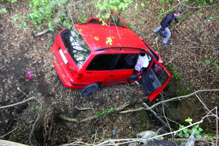 Doi oameni au murit în urma accidentului provocat de tânăr. FOTO: Daniel Guţă. ADEVĂRUL.