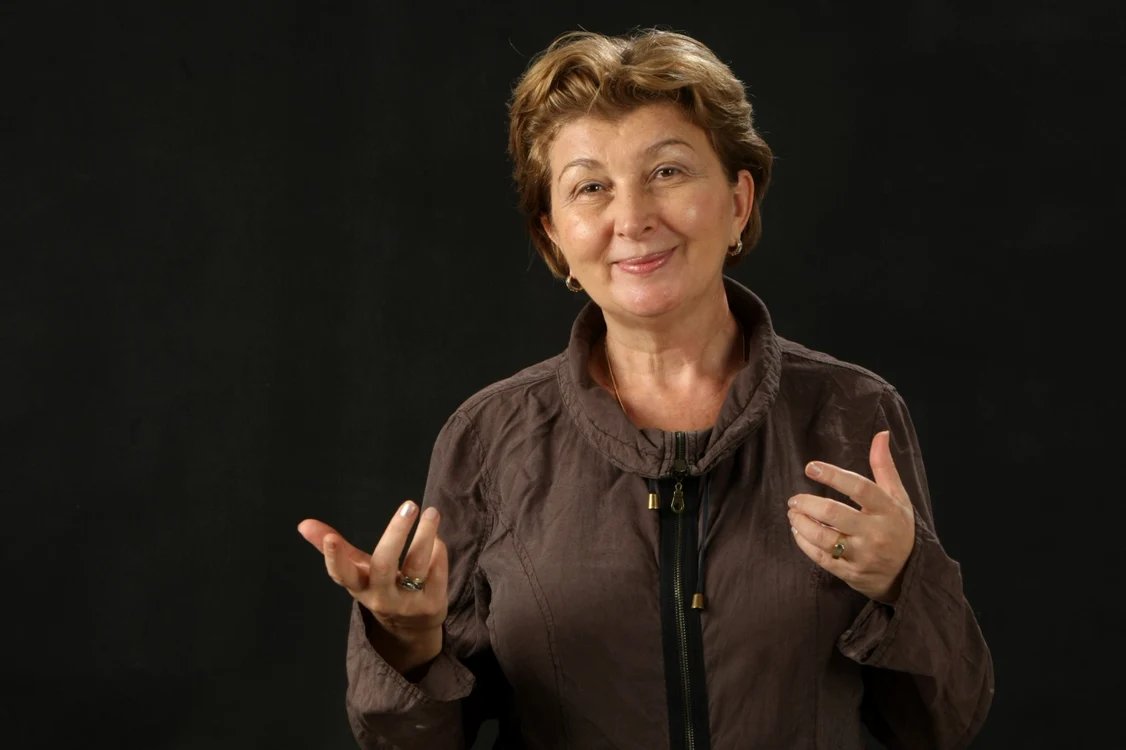 Istoricul Lavinia Betea
