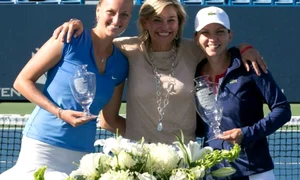 halep trofeu new haven 8 jpeg