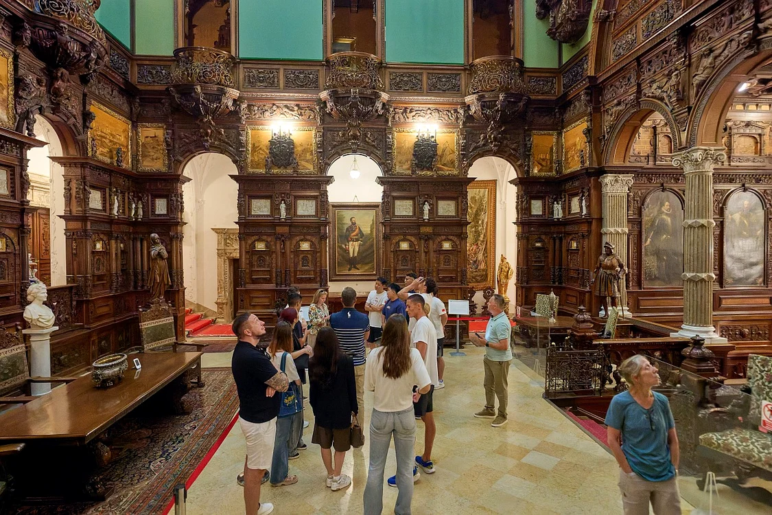 David Popovici și Pan Zhanle au fost impresionați de Castelul Peleș (Foto: Raed Krishan)