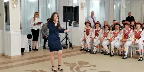 Magda Maria Căluianu, eleva talentată premiată la Gala Tinerilor Artiști Slatina mp4 thumbnail png