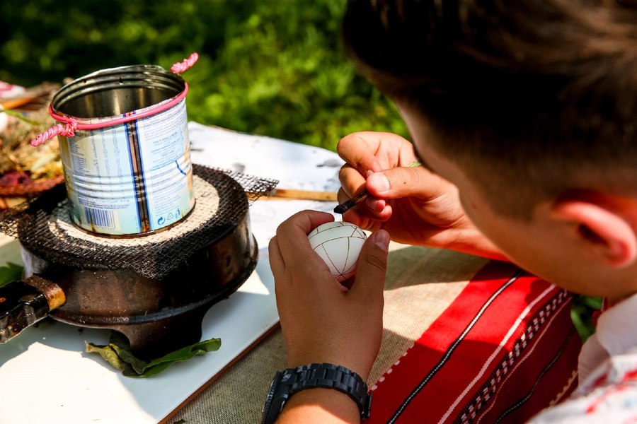 Oferte last-minute de Paște 2026: unde mai găsești vacanțe în țară și în străinătate și cât costă. Tururi ghidate pe litoral