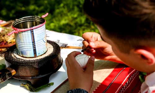 Ouă încondeiate pentru Paști Foto Muzeul Astra jpg