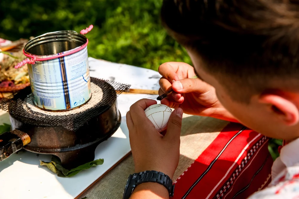 Oferte last-minute de Paște 2026: unde mai găsești vacanțe în țară și în străinătate și cât costă. Tururi ghidate pe litoral