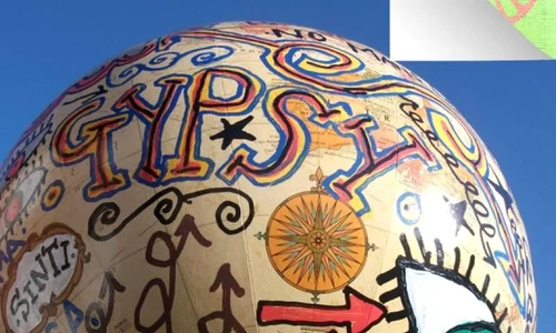 „Have a look into my life”: arta contemporană romă, la Hanul Gabroveni jpeg