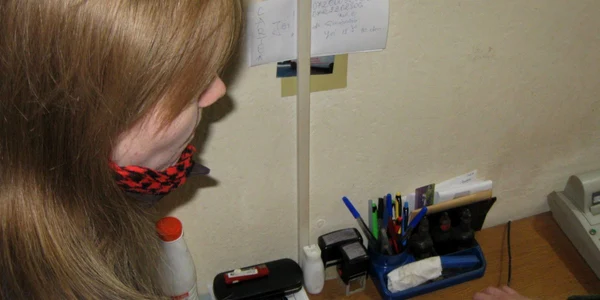 Studenţii îşi amanetează aurul ca să poată plăti taxa de studii anuală