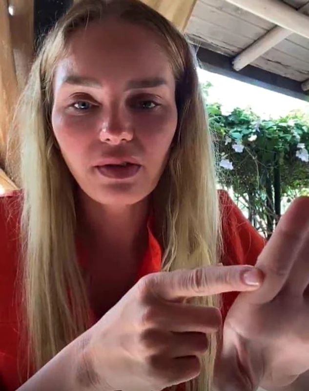 Maria Constantin a făcut bășici la Survivor 