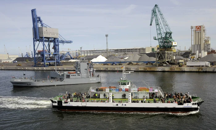 Feribotul s-a scufundat în condiții de furtunăfoto: AP