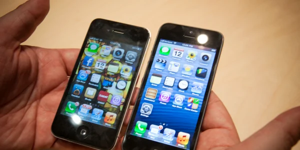 iPhone 4S versus iPhone 5 FOTO: cnet.com