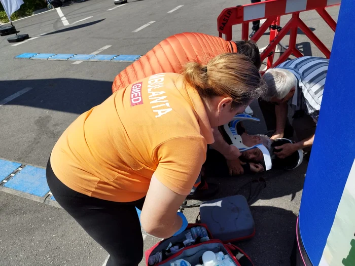 Bărbatul a căzut de pe bicicletă și s-a lovit de asfalt FOTO: martor