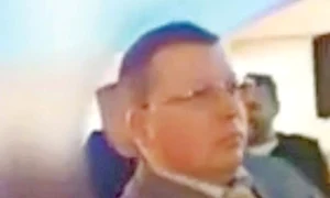 Comisarul şef Gheorghe Irimescu, într o altă imagine de la petrecere jpeg