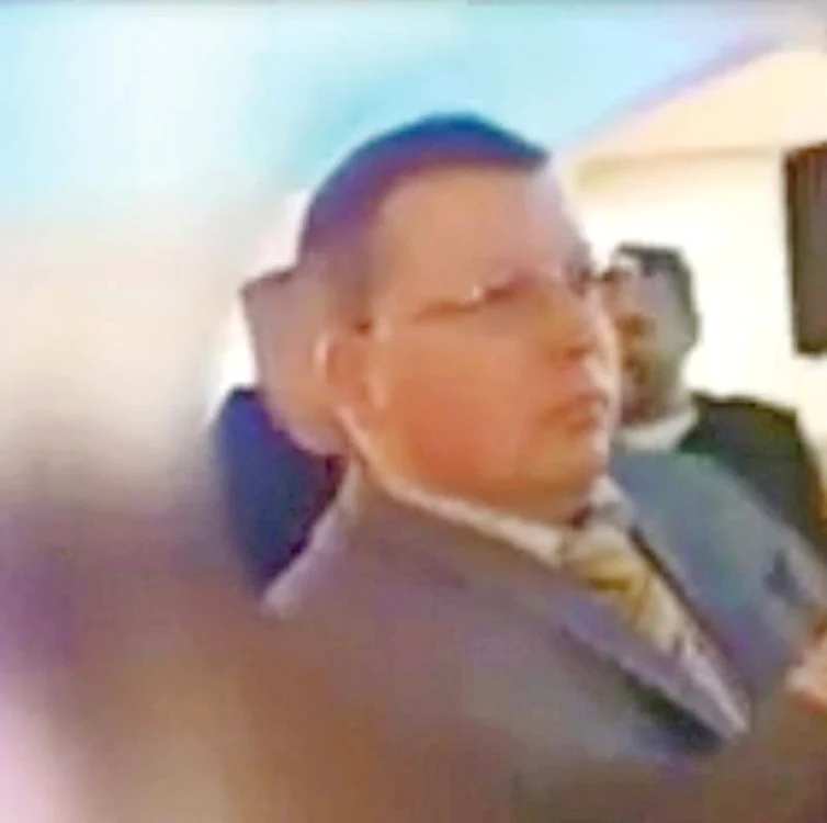 Comisarul-şef Gheorghe Irimescu, într-o altă imagine de la petrecere