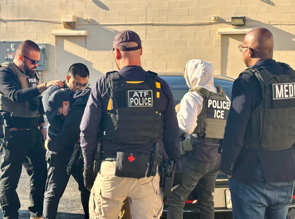 Poliţia Federală de Imigraţie face zilnic raiduri. FOTO: ICE