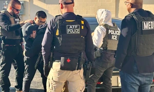 ofiteri de poliitie ICE  Foto ICE png