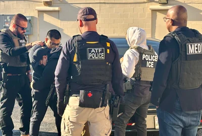 ofiteri de poliitie ICE Foto ICE png