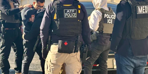 ofiteri de poliitie ICE Foto ICE png