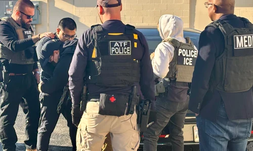 ofiteri de poliitie ICE Foto ICE png