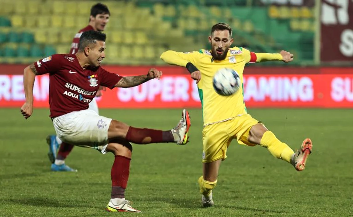 
    Junior Moraes a fost unul dintre cei mai buni jucători ai Rapidului contra celor de la CS MioveniFOTO: Sportpictures.eu  