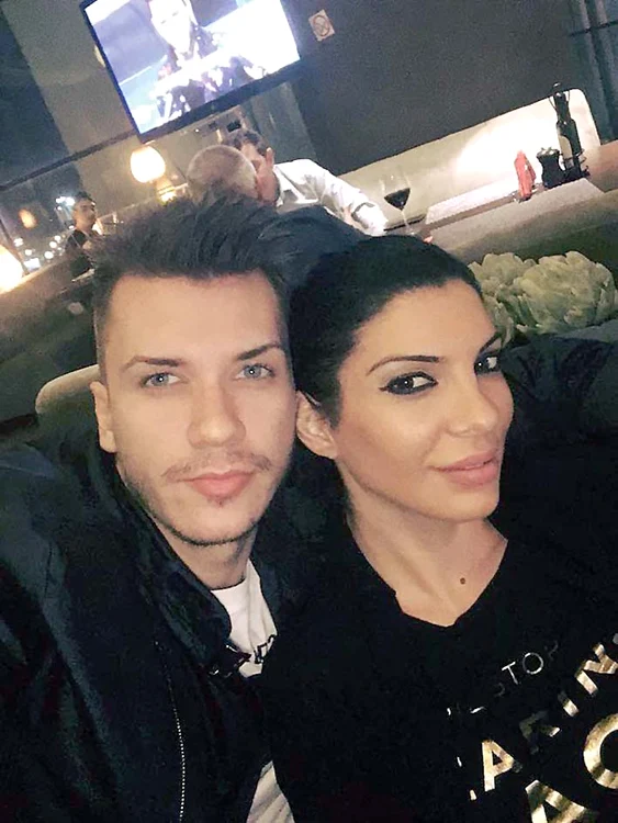 
    Andreea s-a cuminţit  de dragul lui  Daniel Niculescu  
