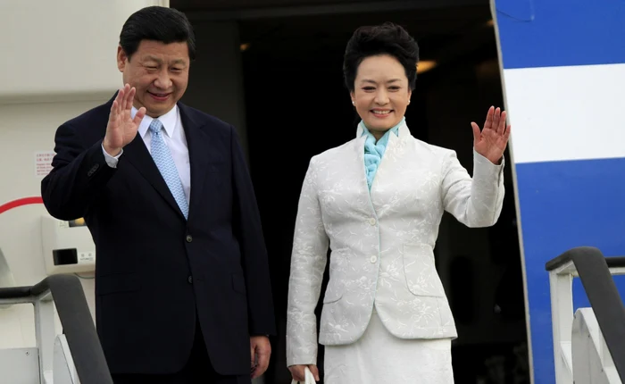 Noul conducător chinez Xi Jinping alături de Prima Doamnă Peng Liyuan FOTO Reuters