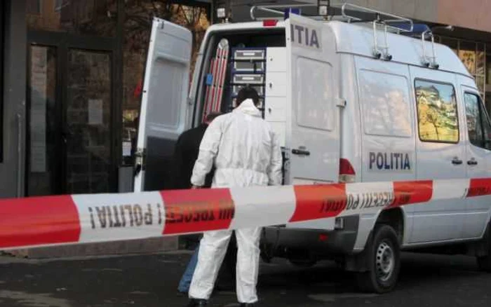 Mai multi angajati ai Serviciului Criminalistic au primit amenzi administrative - Foto Arhiva Adevărul