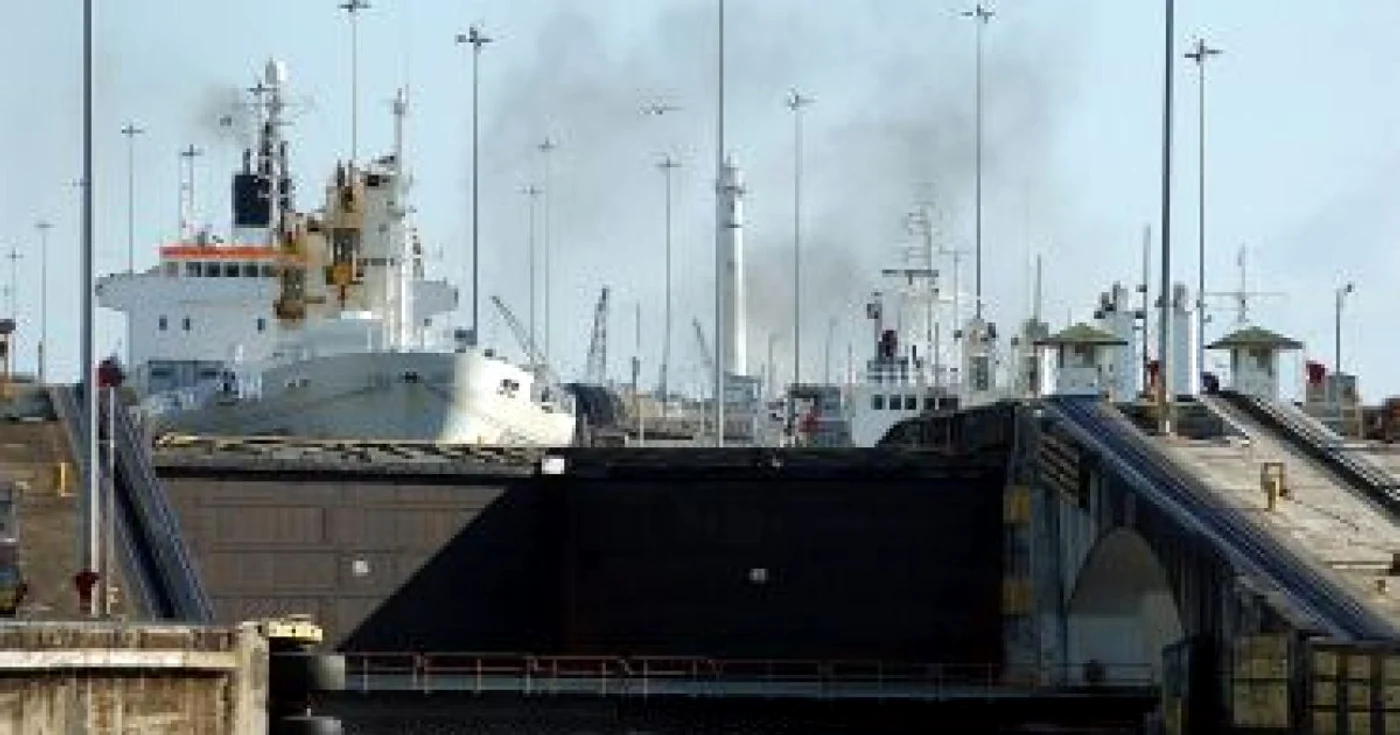 Somalia: Piraţii au primit o recompensă pentru a elibera o navă grecească