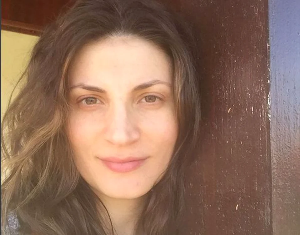 Ioana Ginghină are curaj să iasă pe stradă nemachiată