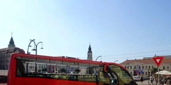 Autobuz turistic