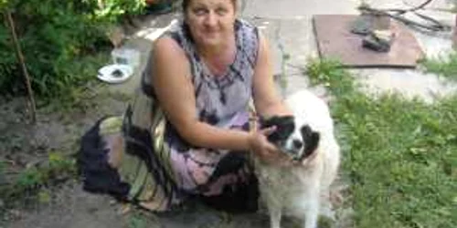 Actriţa Carmen Frăţilă speră să fie adoptaţi cât mai mulţi câini