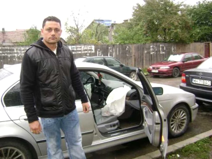 Bărbatul vrea să fie despăgubit