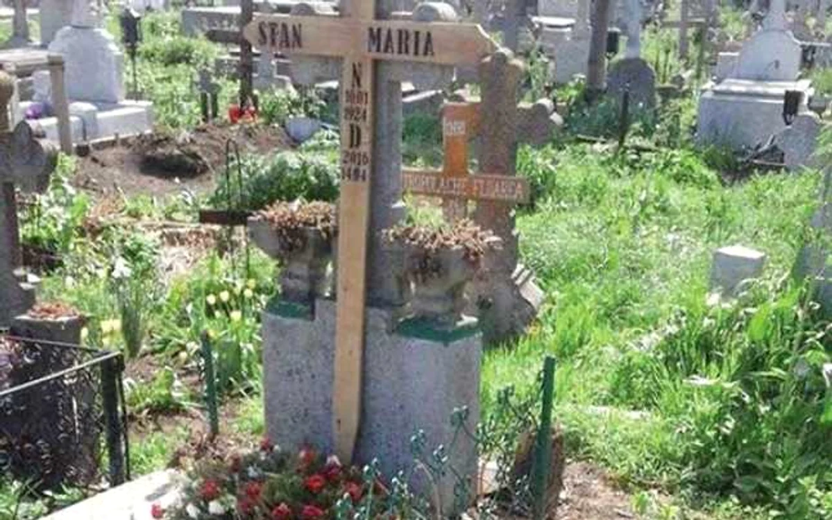 O bătrână a fost dezgropată la câteva zile de la înmormântare şi violată. FOTO Click.ro
