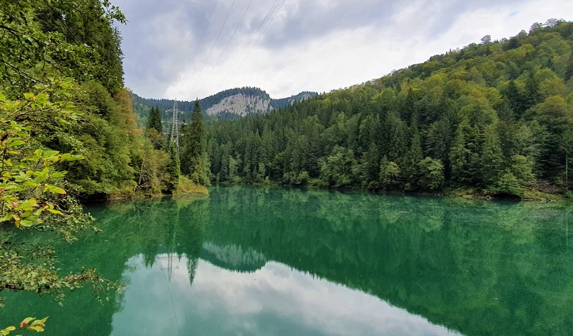 Lacul Scropoasa. FOTO instatravel ro  