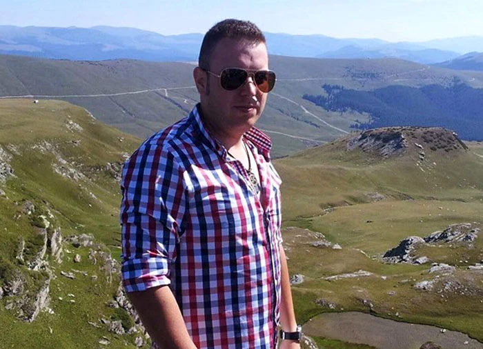 
    Bogdan Gigină a murit în octombrie 2015, după ce a căzut cu motocicleta într-o groapă în timp ce deschidea coloana oficială a fostului ministru Gabriel Oprea FOTO: Arhiva personală  