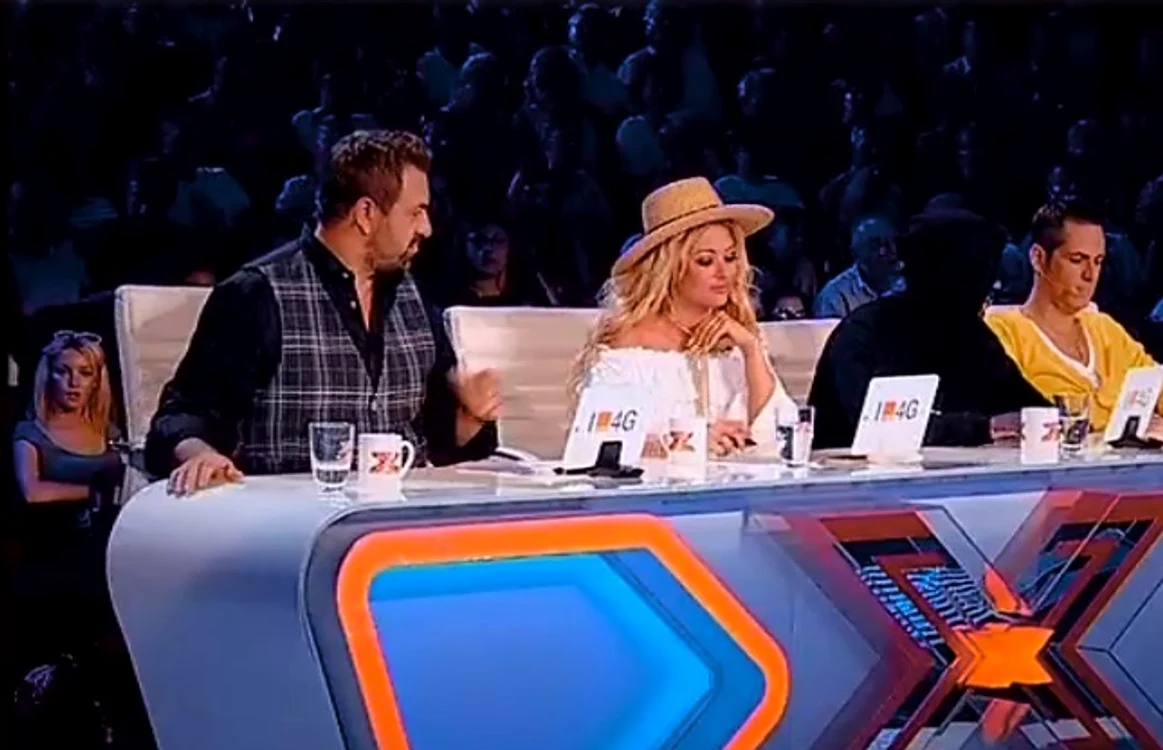Un concurent surpriză și-a făcut apariția pe scena "X-Factor"Foto captură/ Antena 1