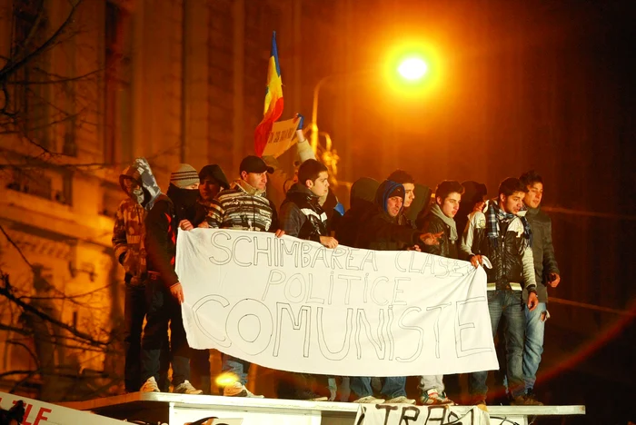 Manifestaţiile de stradă din
ianuarie au declanşat o serie de schimbări la nivel politic Foto:
adevărul