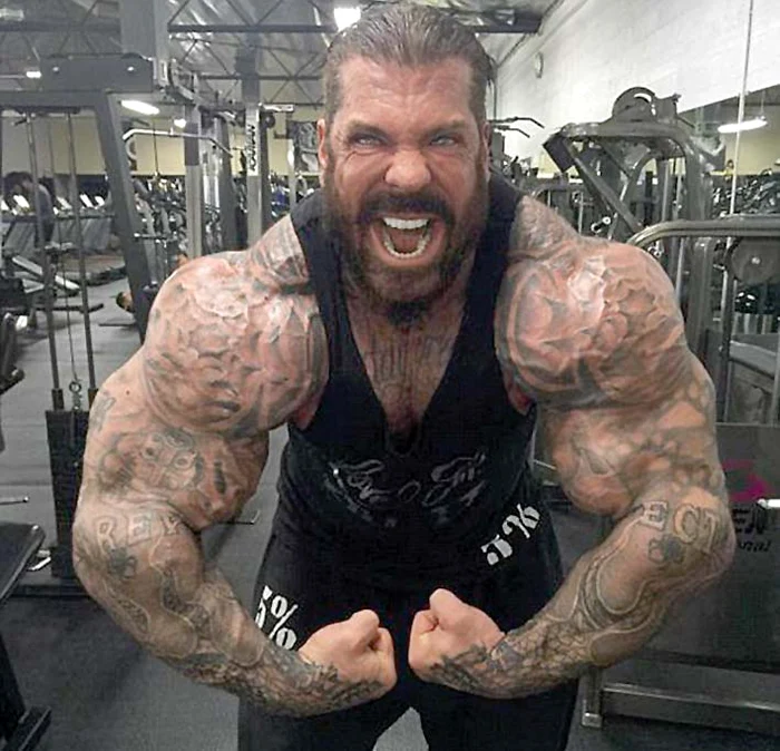 Cheltuieşte 2.500 de dolari lunar pe hormoni sintetici