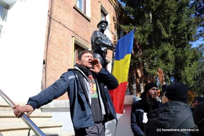 protestul minerilor la petrosani foto daniel guta adevarul