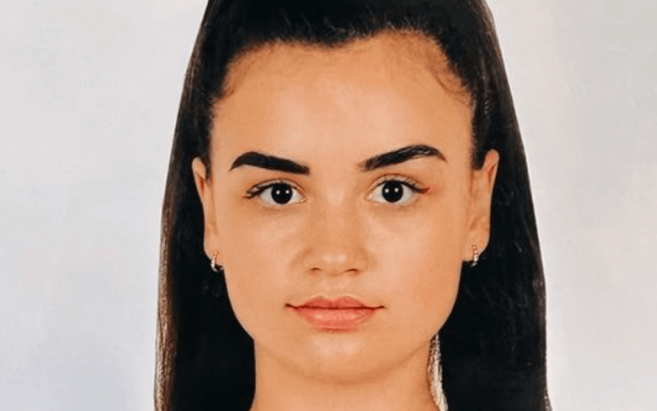 Polițistă din Cernăuți, împușcată mortal în fața unei școli în timp ce încerca să aresteze un pedofil