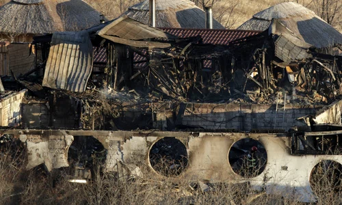 Urmări ale incendiului de la „Ferma Dacilor“, Tohani, jud. Prahova. FOTO Inquam Photos / Bogdan Buda
