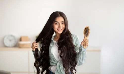 Asa iti dai seama ca ai un par sanatos  Sursa foto shutterstock 1962313777 jpg